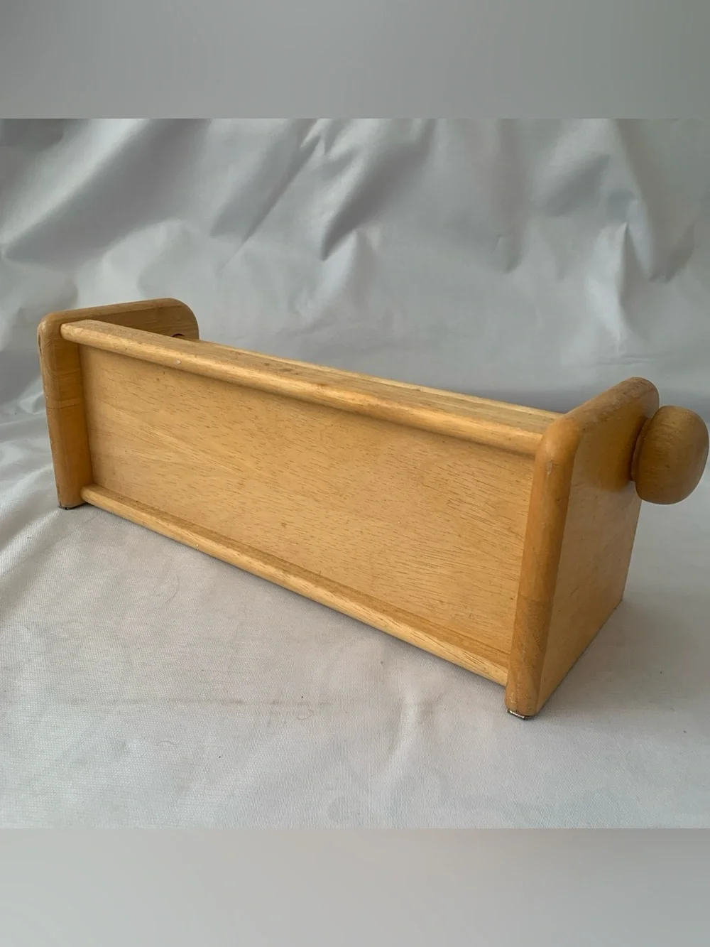 VTG Wood Wall Mounted Paper Towel Holder Dispenser Light Oak Country 14” Long